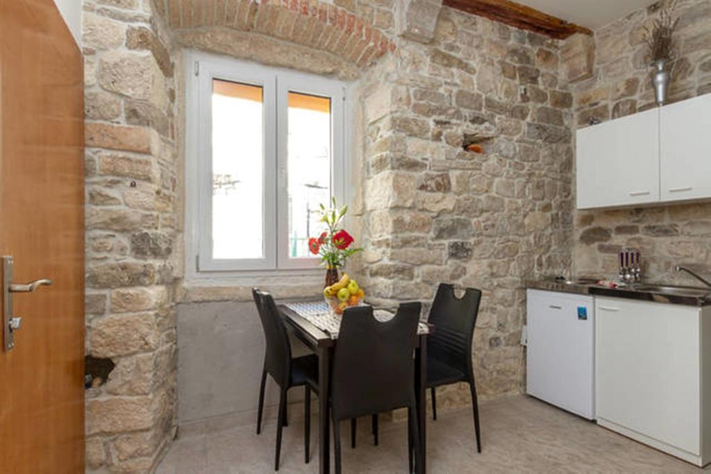 Apartments Emperor Oasis Σπλιτ Εξωτερικό φωτογραφία