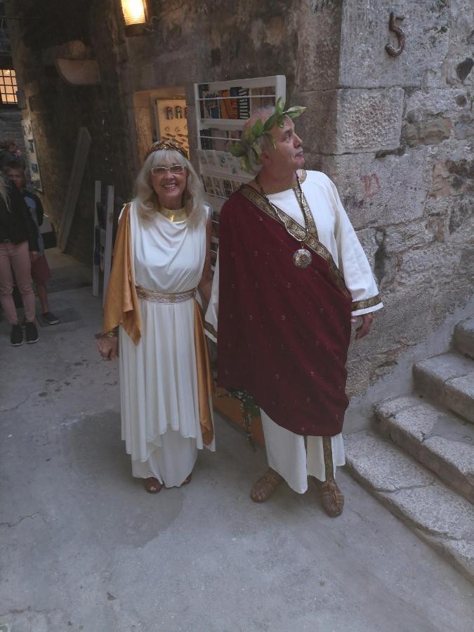 Apartments Emperor Oasis Σπλιτ Εξωτερικό φωτογραφία